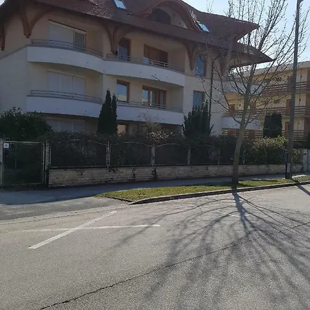 Apartamento Napsugár *